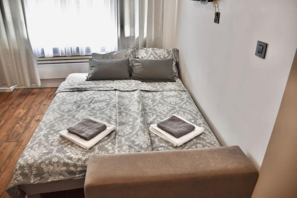 Apartment In Belgrade With Small Parking Space Eksteriør billede